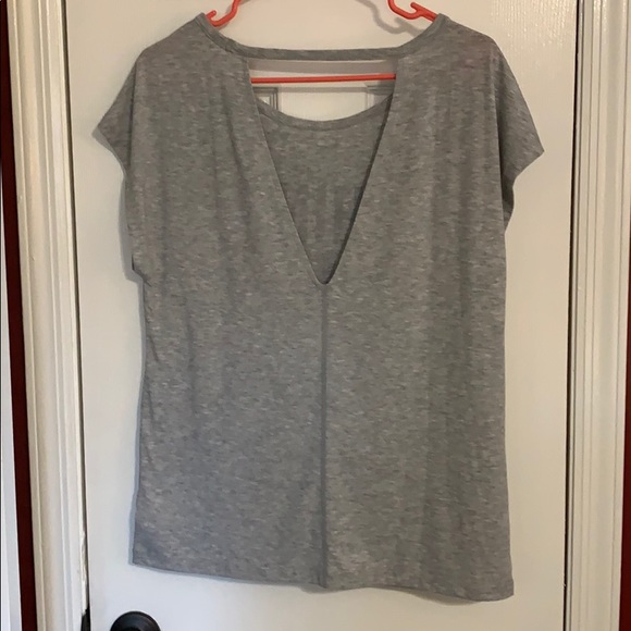 Gap Fit Cool Dry “V” Open Back shirt - Picture 3 of 6